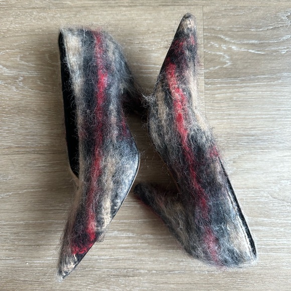 Celine pre-owned fluffy high heel - Picture 3 of 4